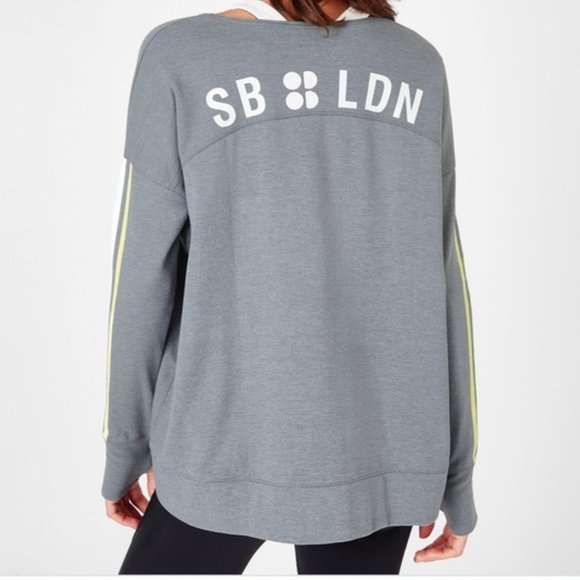 sweatshirt for workout